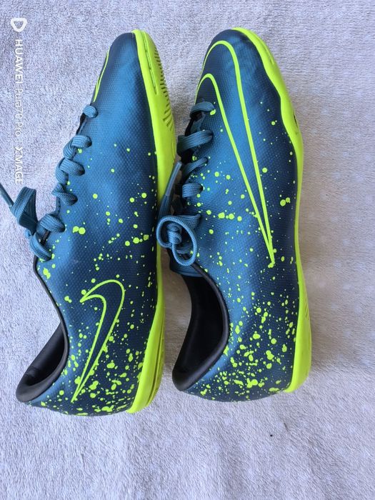 Детски футболни обувки за зала nike номер 31. 5 стелка 19.5см