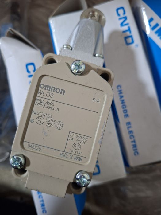 Индуктивный датчик Schneider XS630B1MAL2