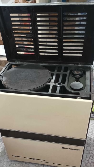 Нафтова печка- 2 бр.