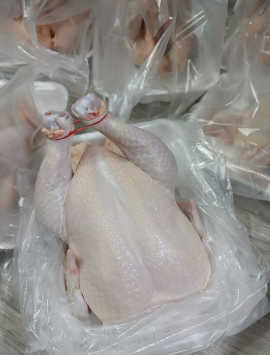 В продаже мясо броилера