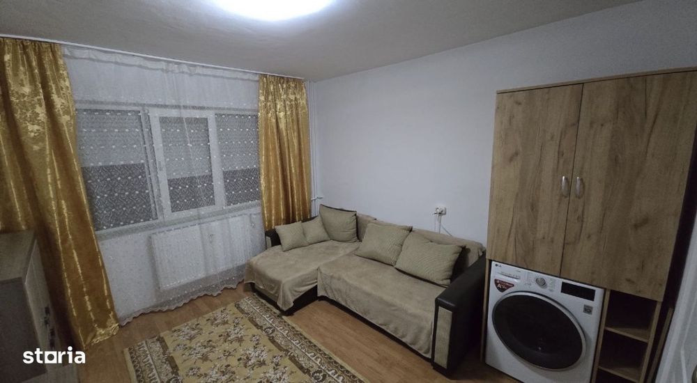 Camera de camin cu baie, 21.49 mp, complet utilata, zona Lapus