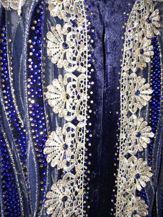 Келин либоси абая ансамбль сотилади