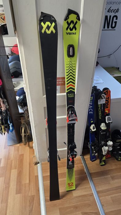 Volkl Racetiger SL FIS