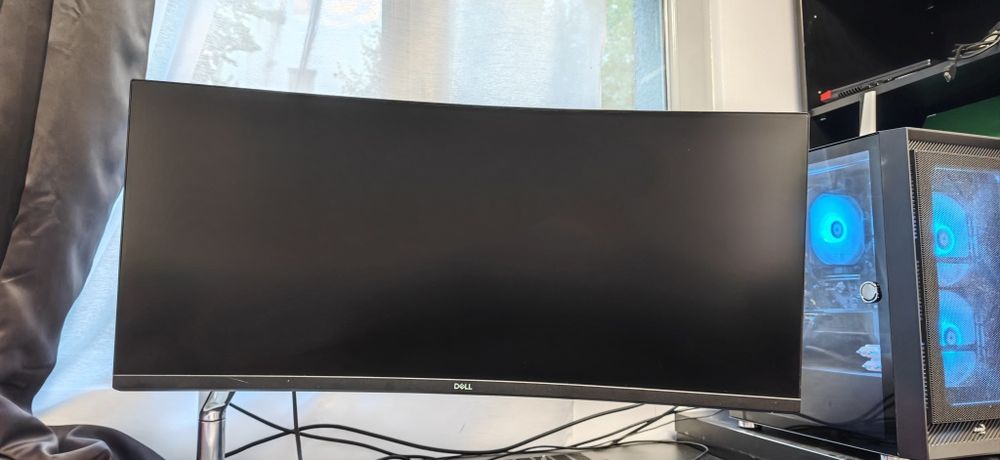 Dell S3422DWG 34" Curbat Gaming — WQHD 3440x1440, 144Hz, VA, FreeSync Premium Pro, HDR400