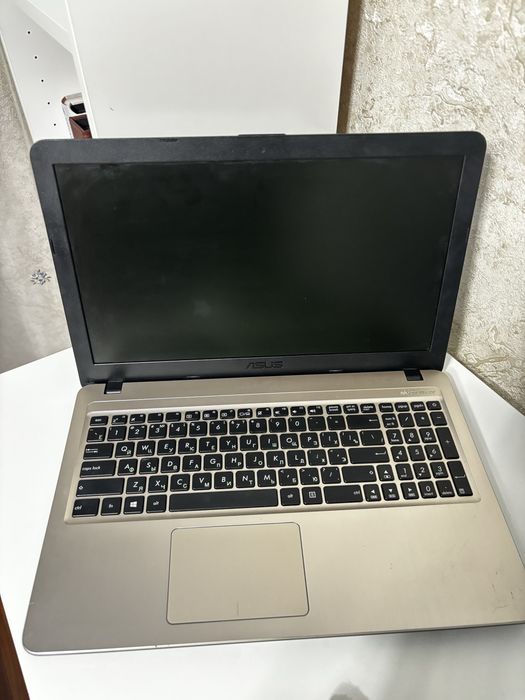 Продаю ноутбук ASUS
