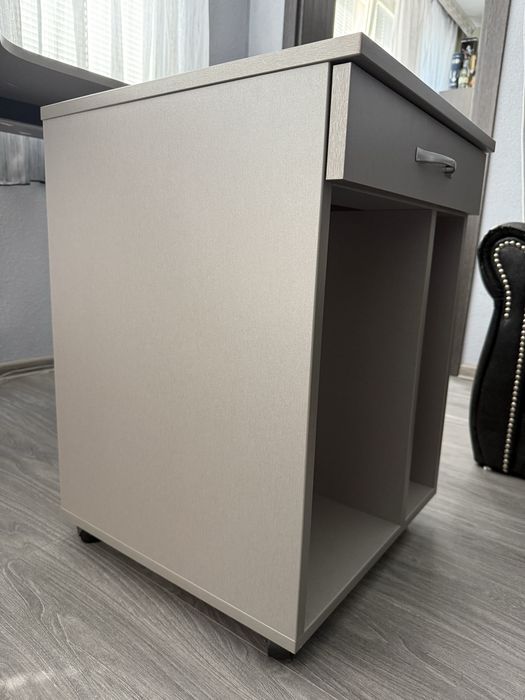 Геймърско бюро Standing Desk + Модул за PC/PS5 + Геймърски стол