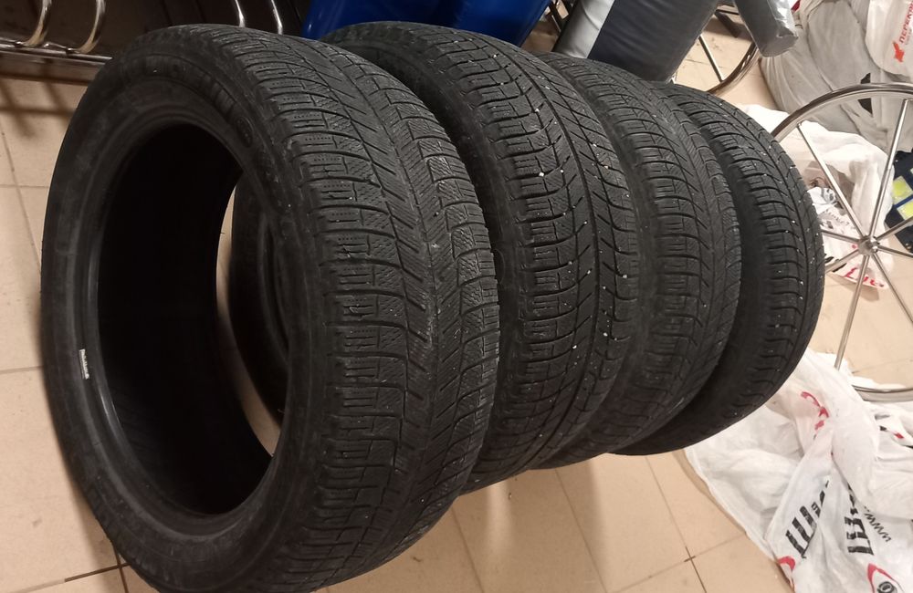 Продаётся шины липучка состояние хорошое