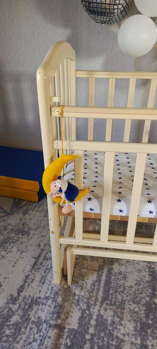 Детская кровать-качалка