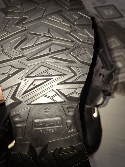 Продам зимний сапоги