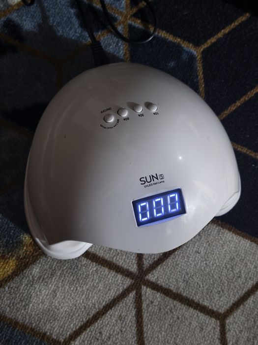 Продается лампа для маникюра