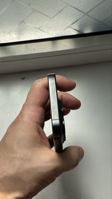 Смартфон iPhone 15 pro, 91% батарея