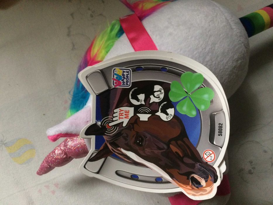 Нов плюшен еднорог на пръчка със звук.