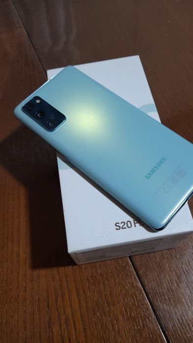 Продам Samsung S20 FE