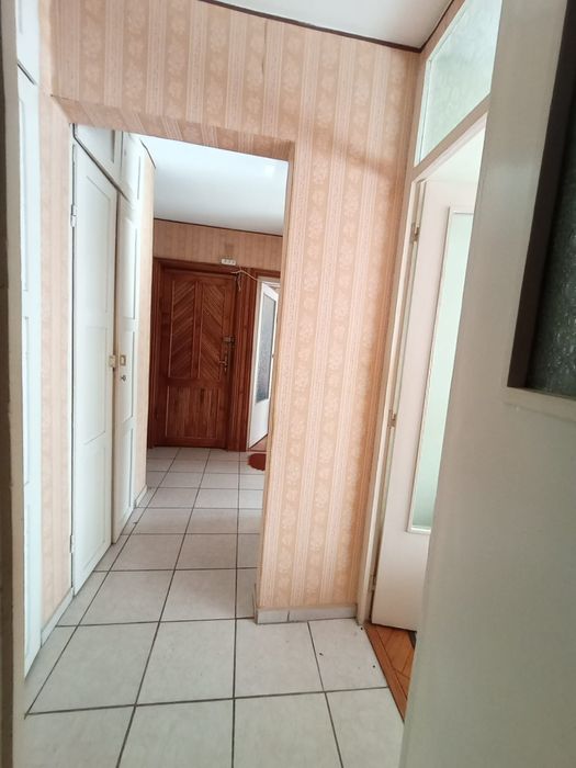 Vand apartament 2 camere str.Moldovei,Rogerius Oradea suprafață 46mpp