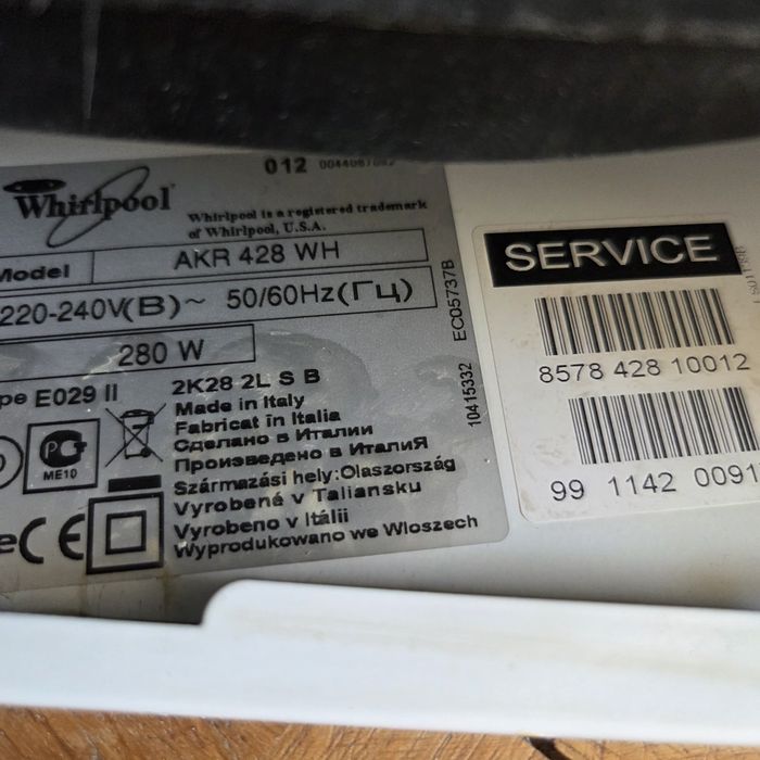Абсорбатор Whirlpool AKR 428 WH свободностоящ
2 мотора
Капацитет 316 куб.м.ч
Мощност 320 W/h
Сменяем филтър
Осветление 2x40 w
3 степени на управление