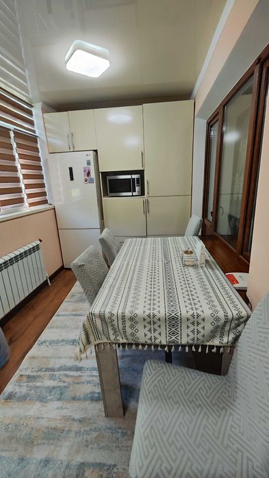 Продам 5 комнатную квартиру