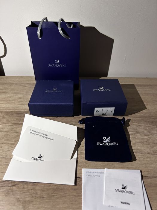 Колиета на Swarovski и Pandora