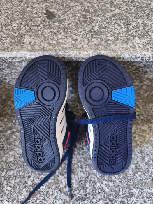 Детски обувки нови.