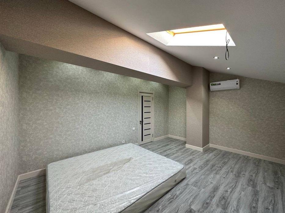 Продается квартира дуплекс.