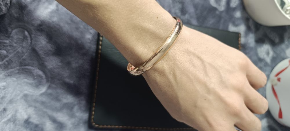 Продам золото  585 пробы.