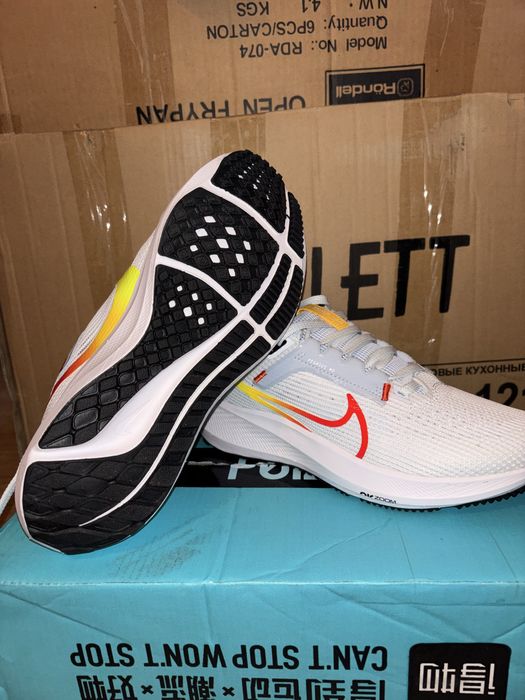 Кроссовки 37 размер  NIKE PEGASUS40