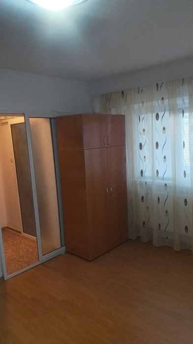 Închiriez apartament o cameră
