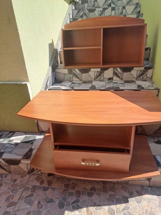 Продавам запазена секция  - промоция