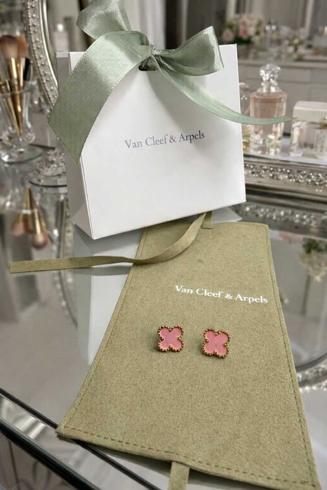 дамски розови детелини обеци със златисто нови с торбичка ван клиф van cleef VC идеален подарък за баловете розово бижу