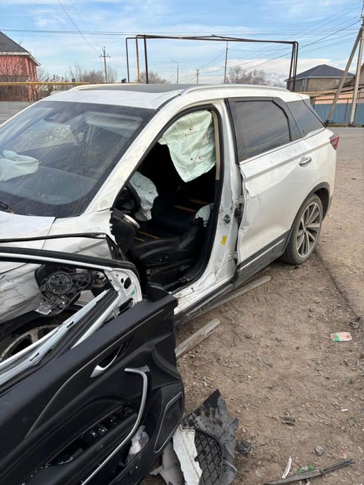 Легковые автомобили после аварии