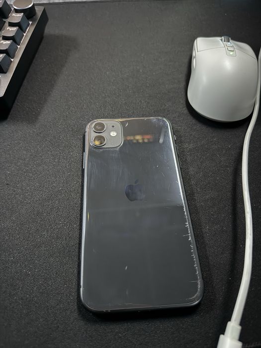 Продам Iphone 11