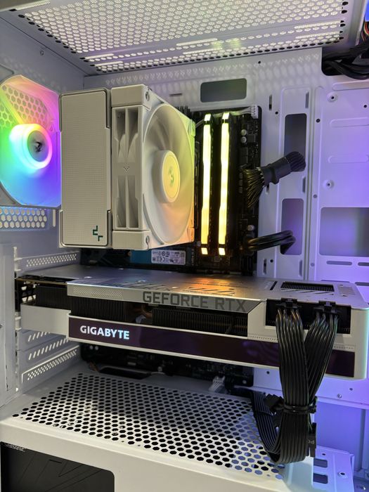 Геймърски компютър AMD Ryzen 7 5700X, RTX 3080 10GB, 16GB ram