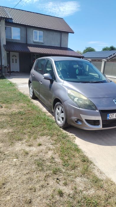Vând Renault scenic3