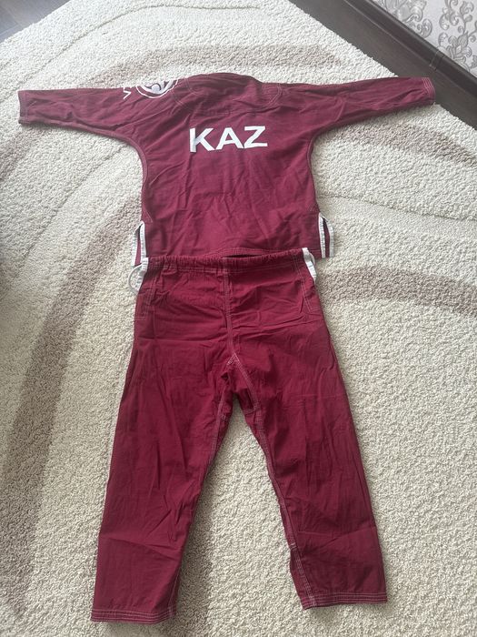 Продам кимоно для джиу джитсу