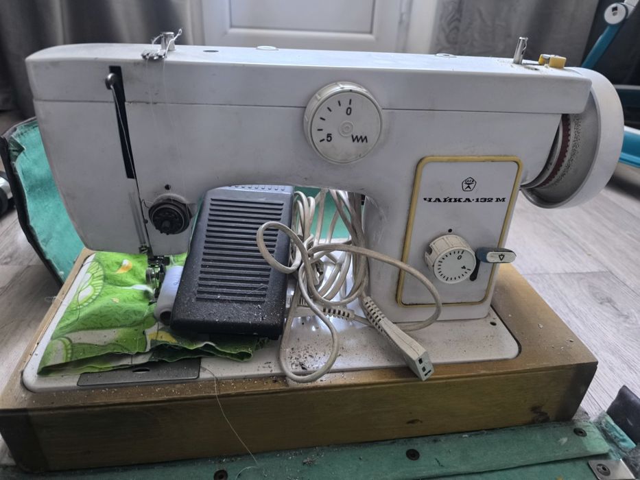 Швейная машинка чайка 132m