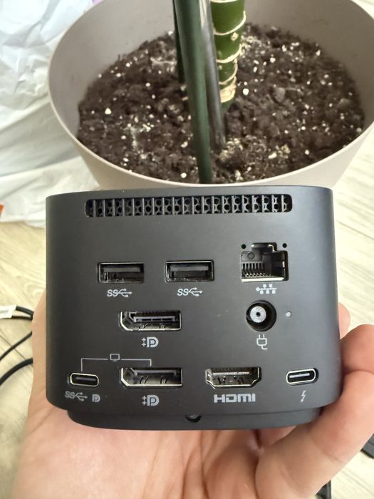 HP dock G4 280W excelent