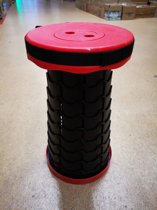 Scaun retractabil cu pliere telescopica pentru camping