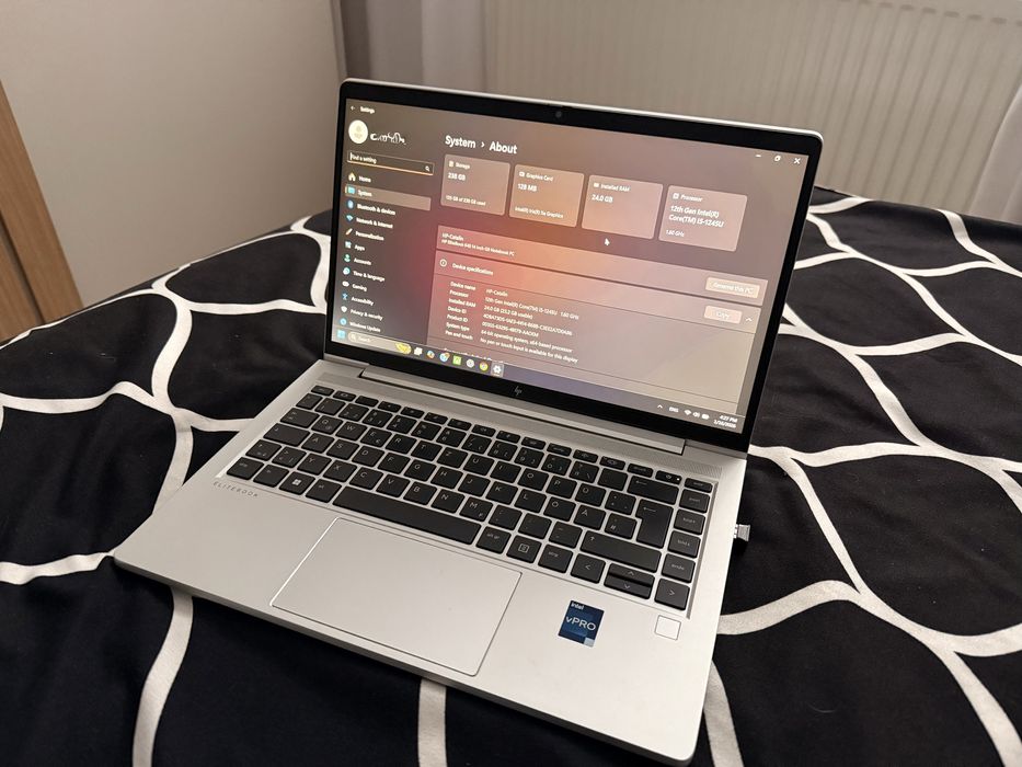 Laptop Premium HP EliteBook 640 G9 - Intel i5 Gen 12 24 GB RAM
