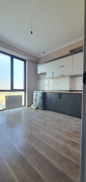 Срочно продаётся квартира 2хком Аэропорт ор Фаровон_сити
