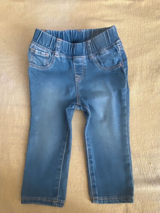 Бебешки дънки  GAP за 12-18 месеца