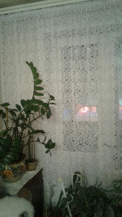 Продам штору тюлевую