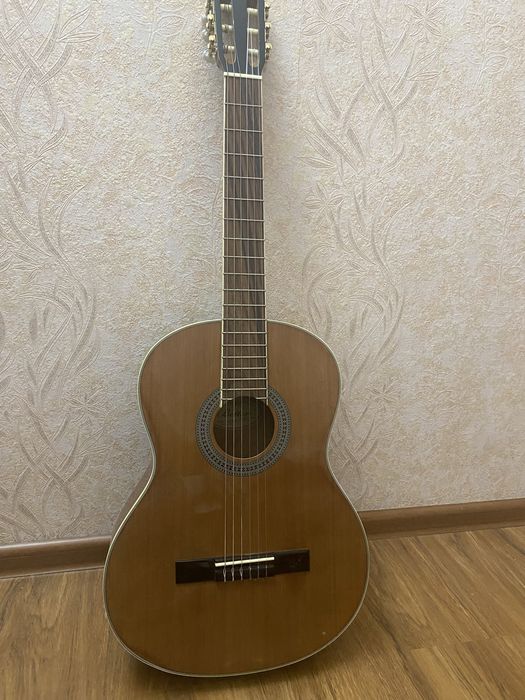 Гитара классическая