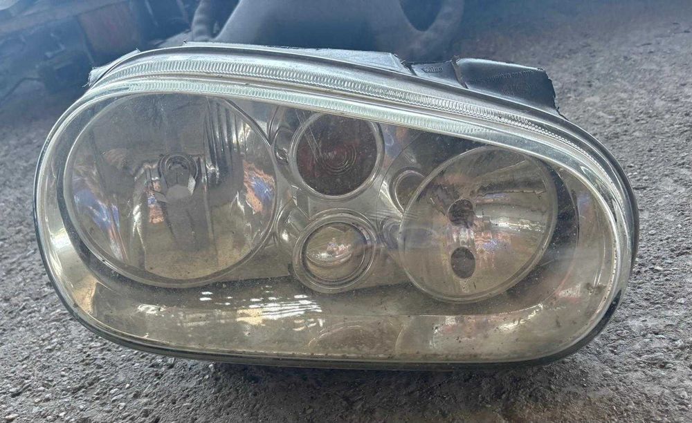Far dreapta Volkswagen Golf 4 1J1941016B