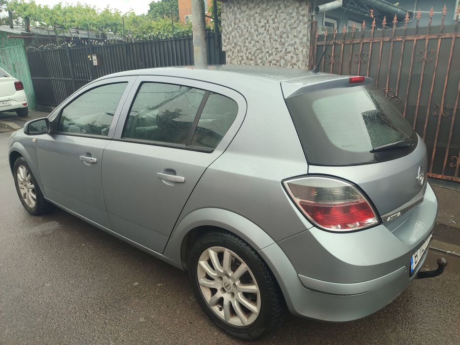 Opel Astra h 2009, 1,6 benzina + gpl , preț 1700 euro negociabil