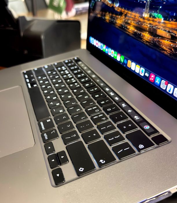 Mac book Samarqand 1 TB