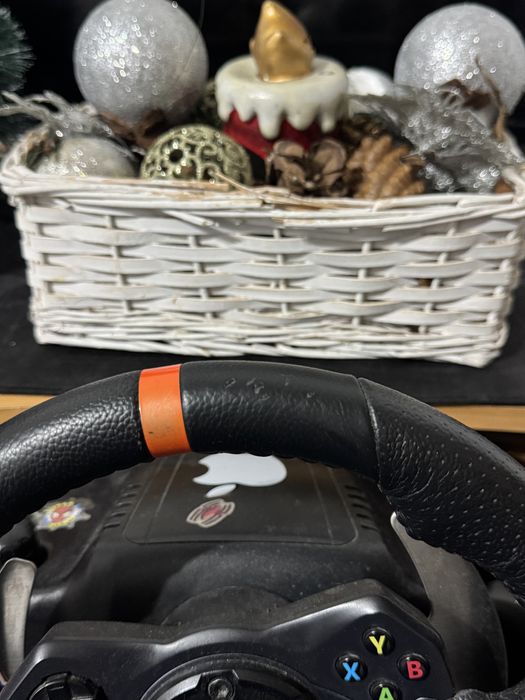 Vand volan Logithec ,,Xbox , PC “