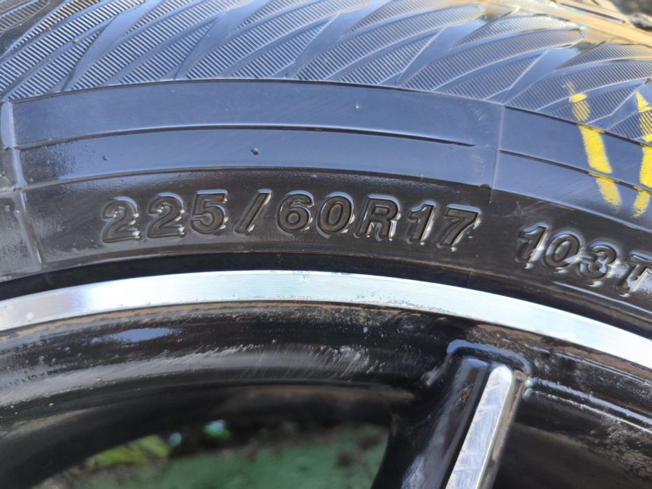 Комплект:диски с зимней резиной.