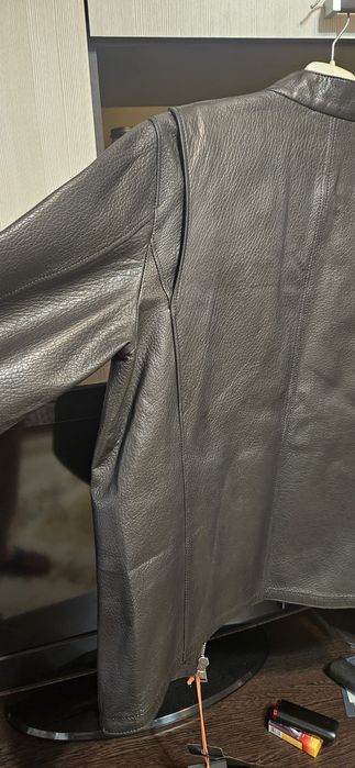 Мужская кожаная куртка