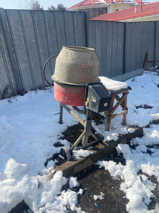 Бетономешалка TT Б-260А 1.3 кВт 260 л чугунный венец