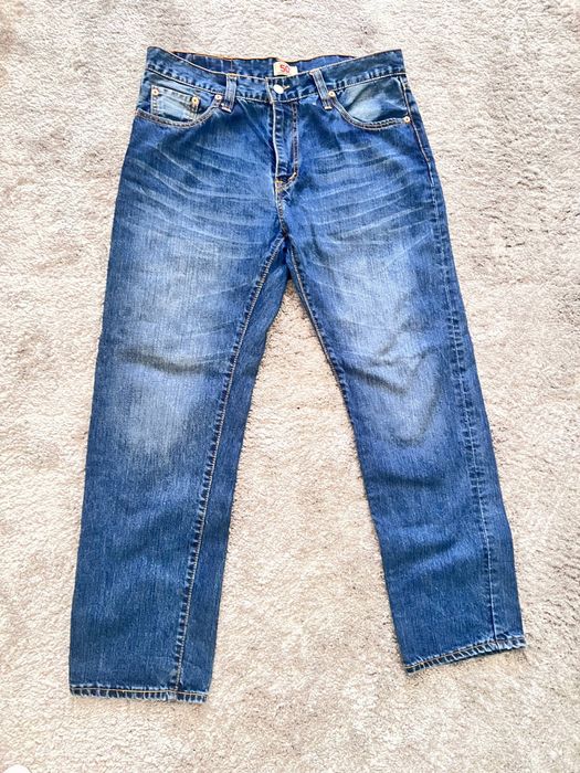 Blugi bărbătești de la marca Levi’s