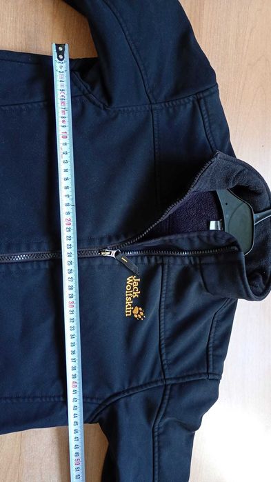 Jacheta groasa, 10-11ani,Jack Wolfskin
1